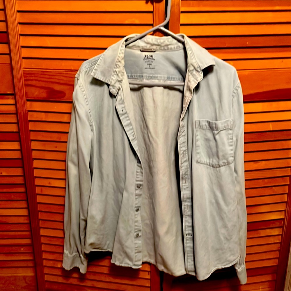Izod Saltwater Light Denim Button-up Slim Fit